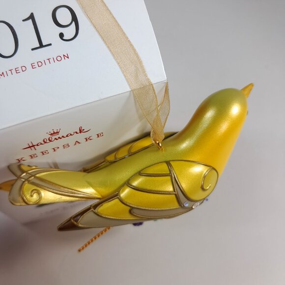 Hallmark Beauty of Birds Series Ornament Christmas 2019 Lady Summer Tanager - Picture 4 of 7